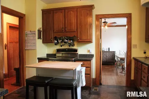 518 N Main St, Eureka, IL 61530 photo 14