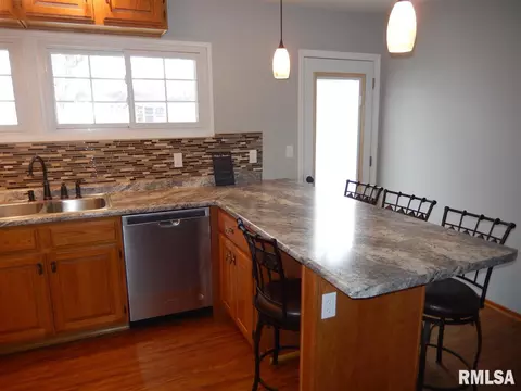 838 Madelyn Ave, Macomb, IL 61455 photo 8
