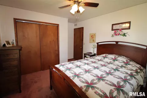 708 W Front St, Roanoke, IL 61561 photo 18