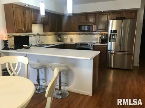 1607 S Madison St, Macomb, IL 61455 photo 6