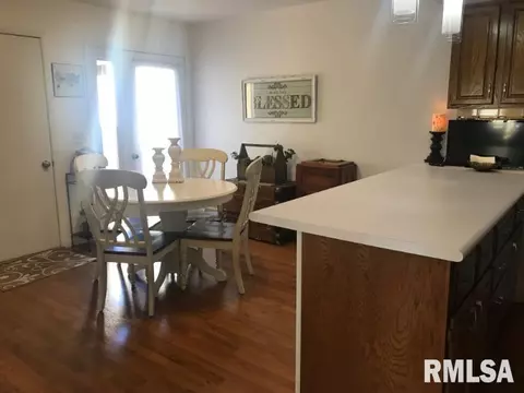 1607 S Madison St, Macomb, IL 61455 photo 5