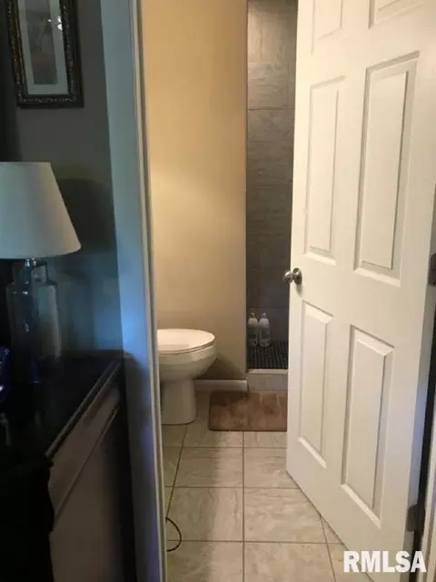 1607 S Madison St, Macomb, IL 61455 photo 13