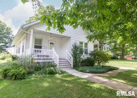 310 S Darst St, Eureka, IL 61530 photo 3
