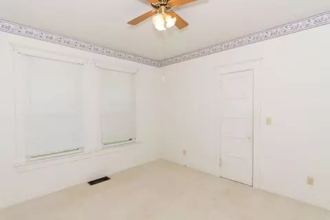 310 S Darst St, Eureka, IL 61530 photo 21