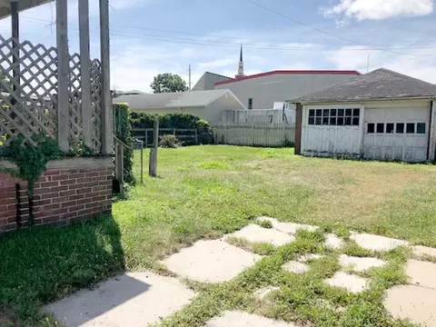 140 E Locust St, Canton, IL 61520 photo 32