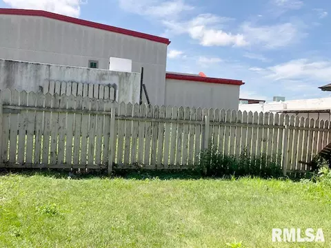 140 E Locust St, Canton, IL 61520 photo 34
