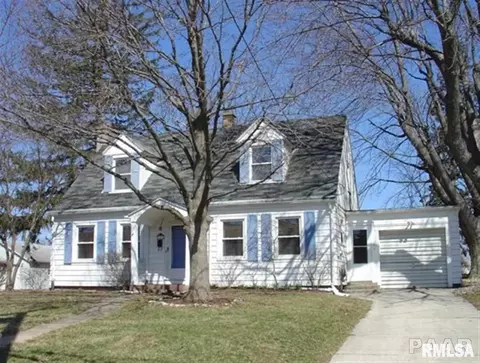 511 W Cruger St, Eureka, IL 61530 photo 1