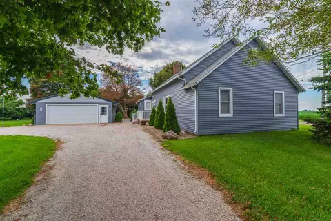 999 County Road 1625 E Rd, Eureka, IL 61530 photo 1