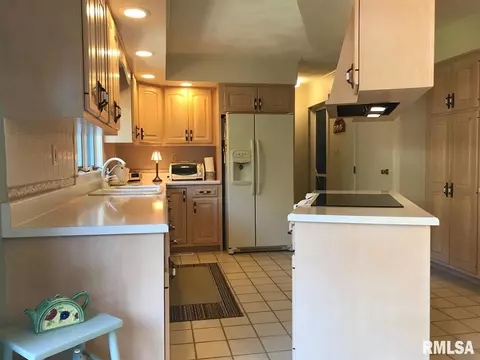 412 Highview Dr, Eureka, IL 61530 photo 10