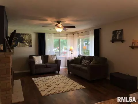 425 E Monroe St, Morton, IL 61550 photo 13