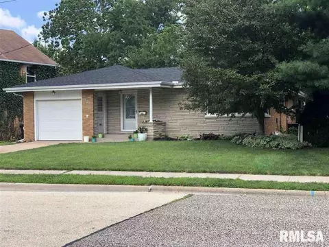 425 E Monroe St, Morton, IL 61550 photo 1