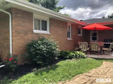425 E Monroe St, Morton, IL 61550 photo 5