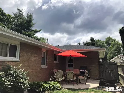 425 E Monroe St, Morton, IL 61550 photo 6