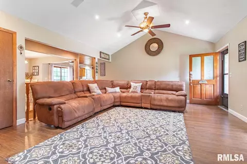 9394 W Darlington Dr, Mapleton, IL 61547 photo 11