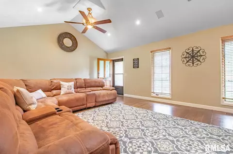 9394 W Darlington Dr, Mapleton, IL 61547 photo 12