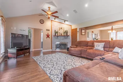 9394 W Darlington Dr, Mapleton, IL 61547 photo 9