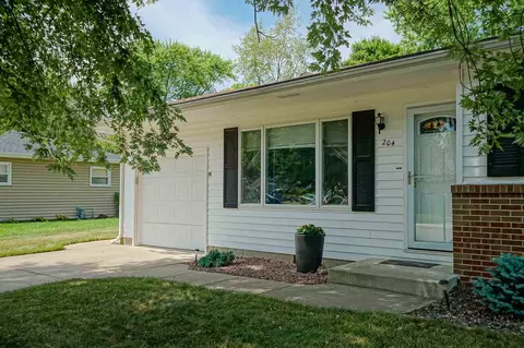 204 Circle Dr, Morton, IL 61550 photo 2