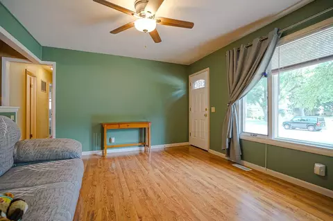 204 Circle Dr, Morton, IL 61550 photo 4