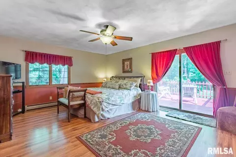 2007 E Bishop Ave, Peoria, IL 61614 photo 18