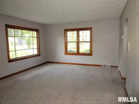 1014 Normal St, Henry, IL 61537 photo 5