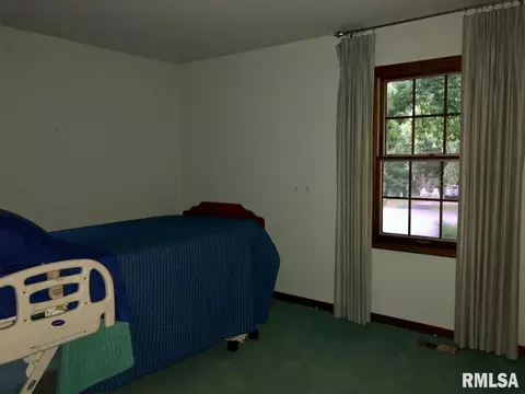 30 Lake Michael Dr, Macomb, IL 61455 photo 11