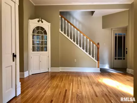 529 S Randolph St, Macomb, IL 61455 photo 7