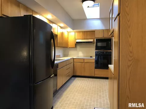 529 S Randolph St, Macomb, IL 61455 photo 14
