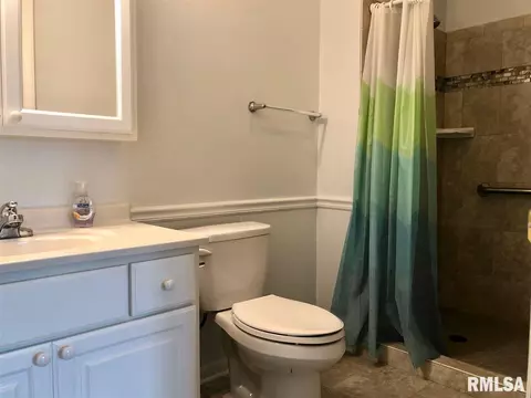 2003 S Madison St, Macomb, IL 61455 photo 15