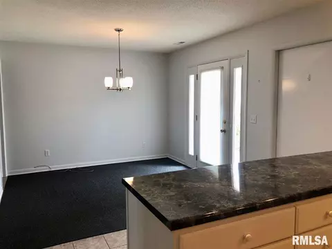 2003 S Madison St, Macomb, IL 61455 photo 8