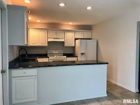 2003 S Madison St, Macomb, IL 61455 photo 13