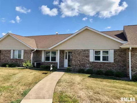 2003 S Madison St, Macomb, IL 61455 photo 1
