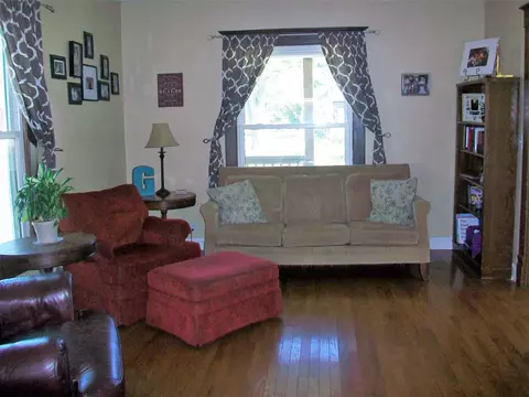 102 E Vine St, Canton, IL 61520 photo 19