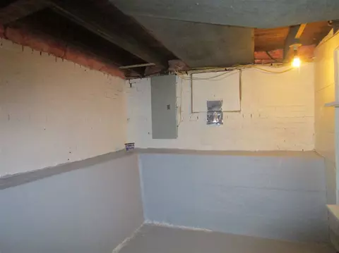 846 E Locust St, Canton, IL 61520 photo 31