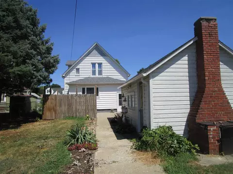 846 E Locust St, Canton, IL 61520 photo 36