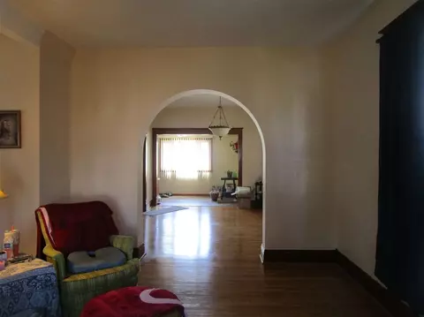 846 E Locust St, Canton, IL 61520 photo 7