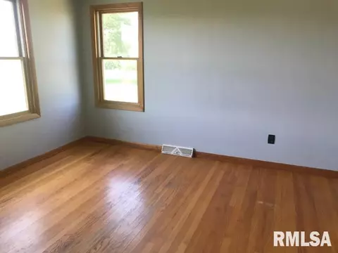 350 Emily Rd, Sciota, IL 61475 photo 6