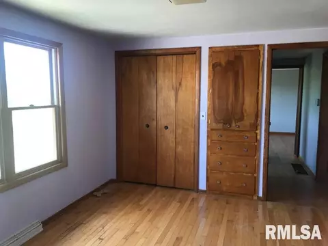 350 Emily Rd, Sciota, IL 61475 photo 5