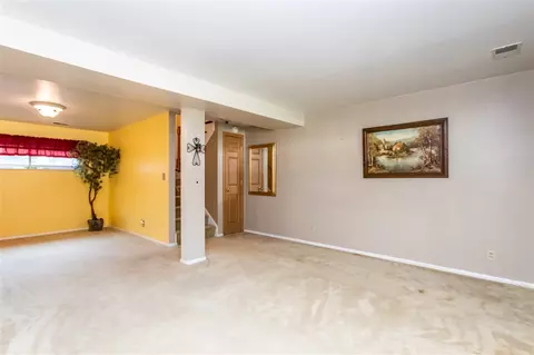 4 Colonial Ct, Washington, IL 61571 photo 4
