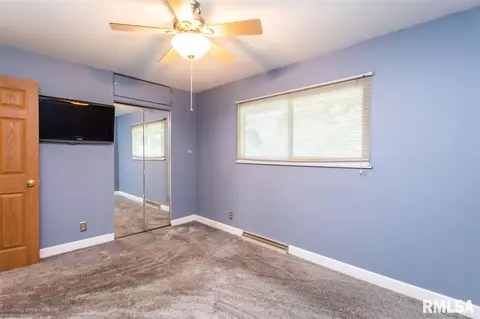 4 Colonial Ct, Washington, IL 61571 photo 22