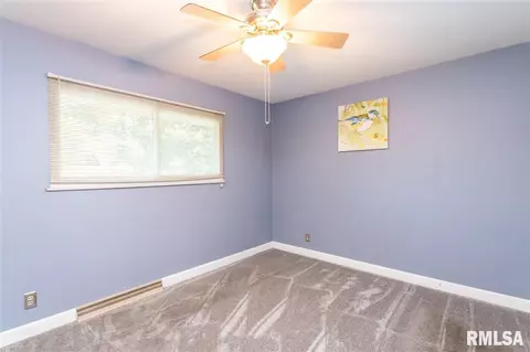 4 Colonial Ct, Washington, IL 61571 photo 21