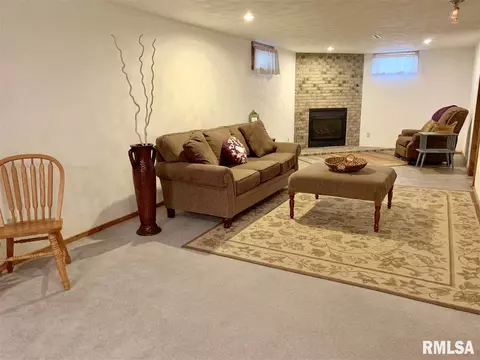 210 E Glendale St, Manito, IL 61546 photo 24