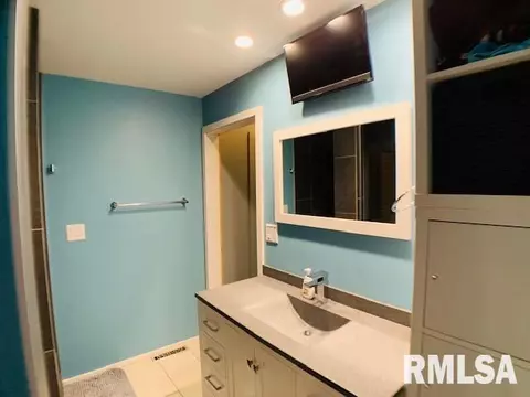 321 N Edwards St, Macomb, IL 61455 photo 16