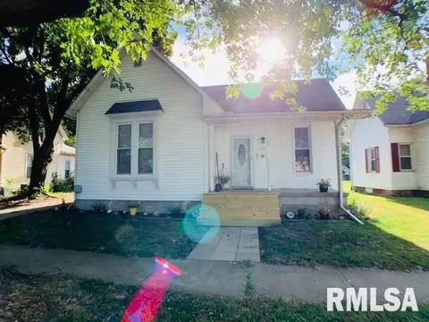 321 N Edwards St, Macomb, IL 61455 photo 1