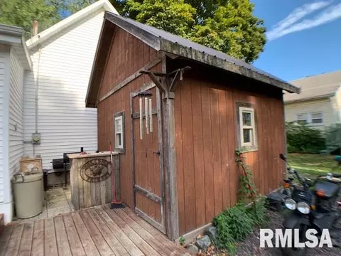 321 N Edwards St, Macomb, IL 61455 photo 6