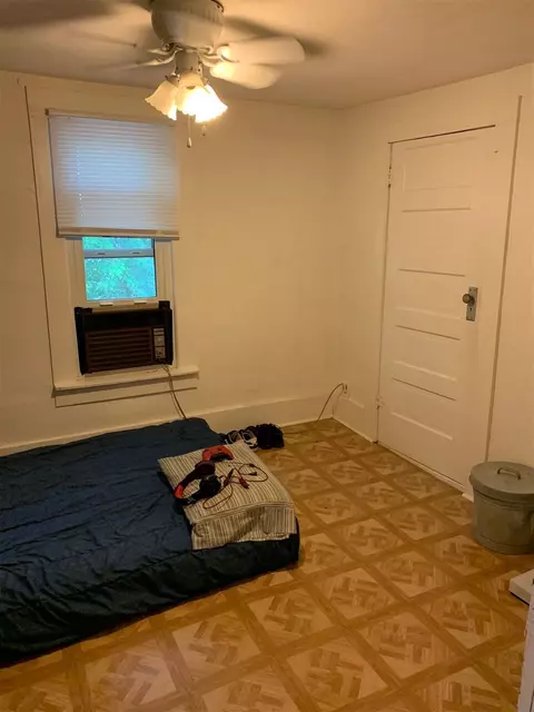 838 E Spruce St, Canton, IL 61520 photo 17
