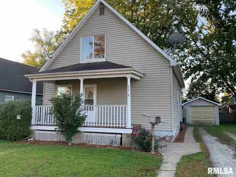838 E Spruce St, Canton, IL 61520 photo 1
