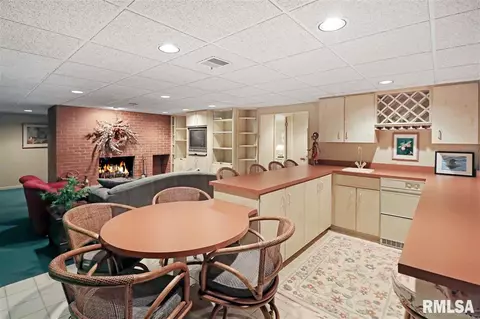 122 E Hanover Pl, Peoria, IL 61614 photo 29