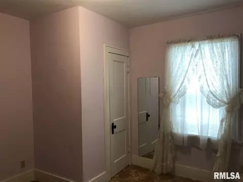 821 S Johnson St, Macomb, IL 61455 photo 7