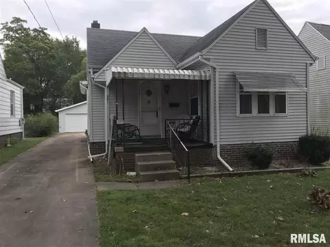 821 S Johnson St, Macomb, IL 61455 photo 1