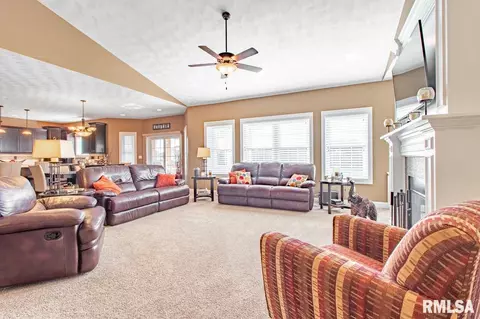 1314 Coventry St, Washington, IL 61571 photo 11